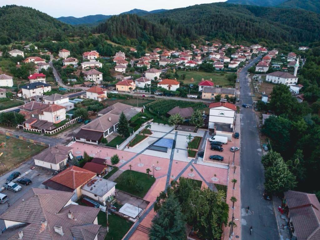 Бялата Къща Hotel Kirkovo  Ngoại thất bức ảnh