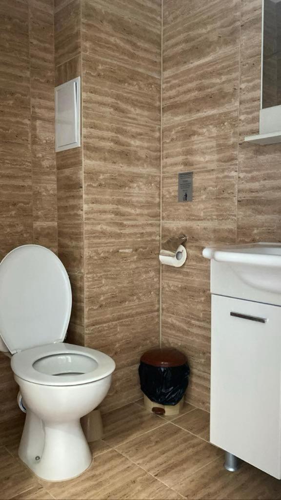 Бялата Къща Hotel Kirkovo  Ngoại thất bức ảnh